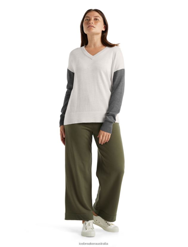 Icebreaker Women Merino Shearer V Neck SweaterEcru Heather/Gritstone Heather 80BXXP875 Clothing