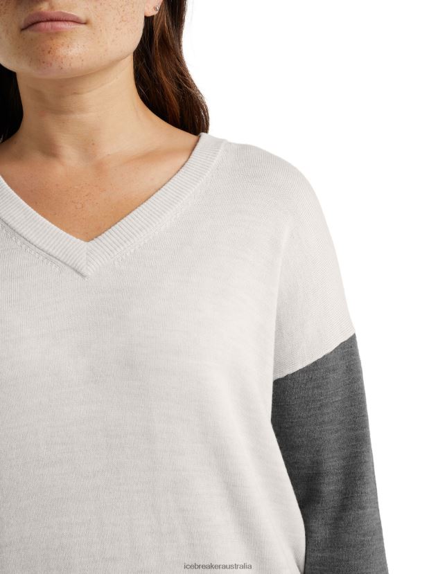Icebreaker Women Merino Shearer V Neck SweaterEcru Heather/Gritstone Heather 80BXXP875 Clothing